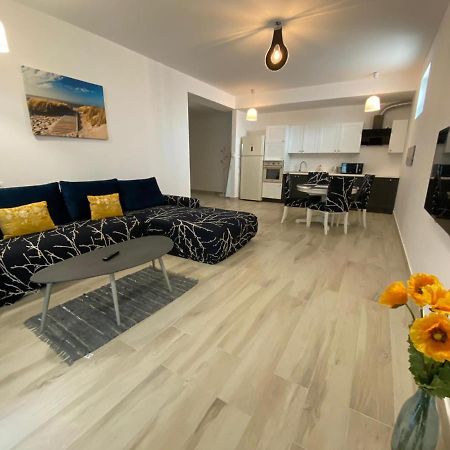 Marina Surf Hotel นาโวดาริ ภายนอก รูปภาพ