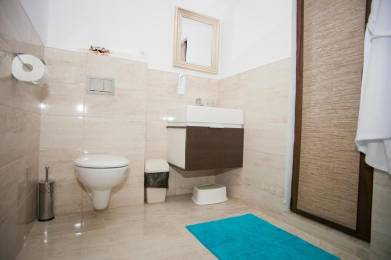 Marina Surf Hotel นาโวดาริ ภายนอก รูปภาพ