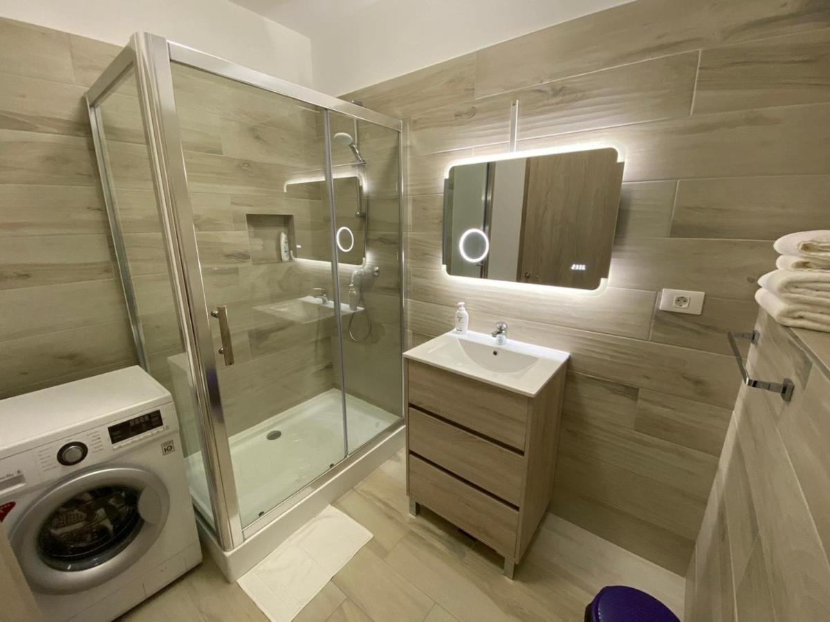 Marina Surf Hotel นาโวดาริ ภายนอก รูปภาพ
