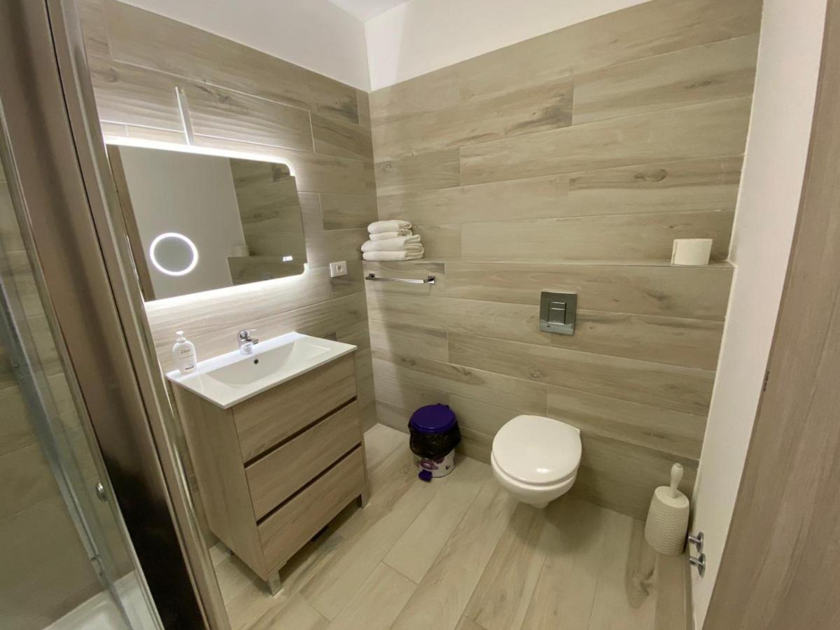 Marina Surf Hotel นาโวดาริ ภายนอก รูปภาพ
